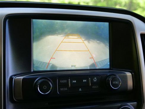 Used 2017 GMC Sierra 2500 Denali w/ Duramax Plus Package AWD/4WD image 11