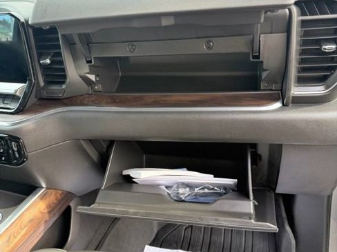 Certified 2023 GMC Sierra 1500 SLT w/ SLT Premium Package image 18