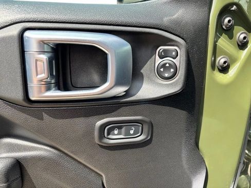 Used 2021 Jeep Wrangler Sport AWD/4WD image 22