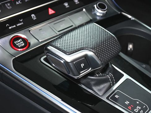 Used 2025 Audi RS 6 performance w/ Black Optic Package AWD/4WD image 48