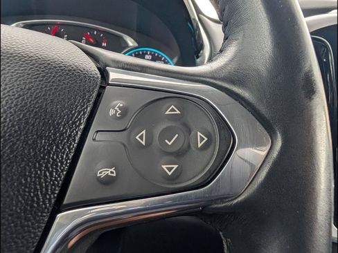Used 2019 Chevrolet Traverse LT FWD image 19