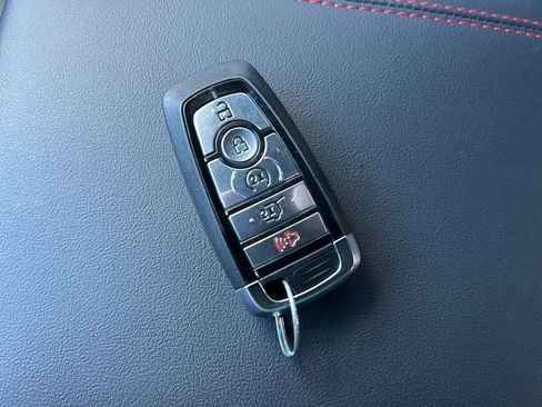 Used 2025 Ford Explorer ST AWD/4WD image 33