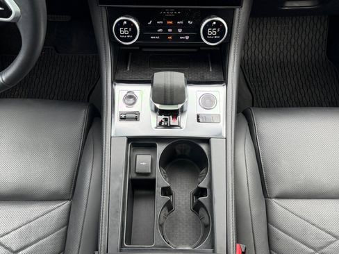 Used 2023 Jaguar F-PACE S AWD/4WD image 15