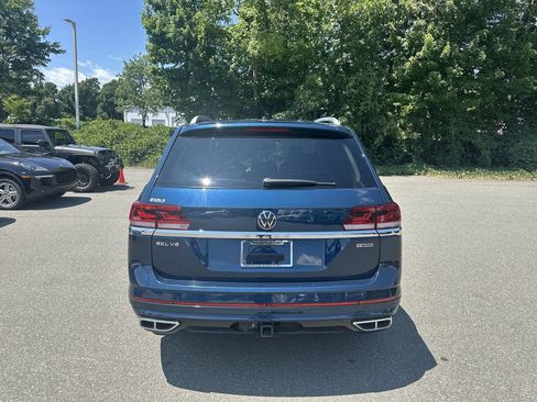 Used 2022 Volkswagen Atlas SEL R-Line AWD/4WD image 4
