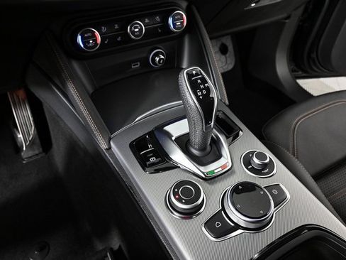 New 2025 Alfa Romeo Stelvio Sprint image 18