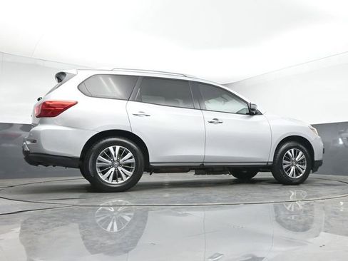 Used 2018 Nissan Pathfinder SL AWD/4WD image 35