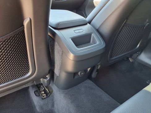 Certified 2023 Volvo XC60 B5 Plus w/ Climate Package AWD/4WD image 19