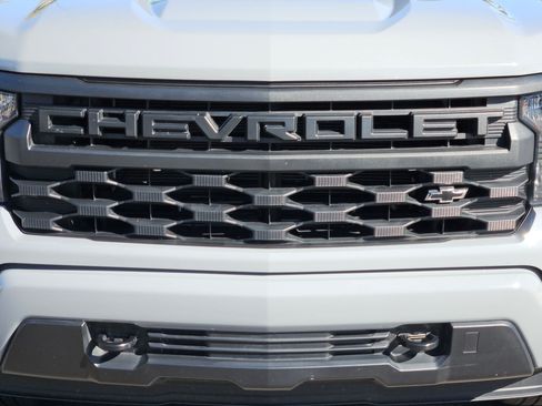 Certified 2024 Chevrolet Silverado 1500 Custom AWD/4WD image 9