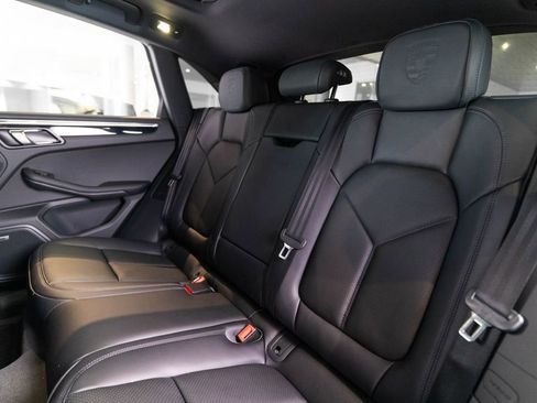 New 2026 Porsche Macan Turbo AWD/4WD image 36