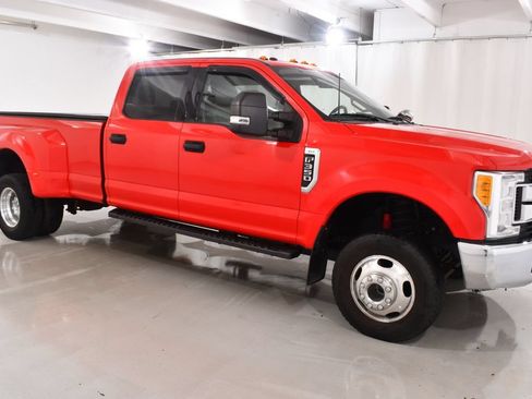 Used 2017 Ford F350 XLT AWD/4WD image 5