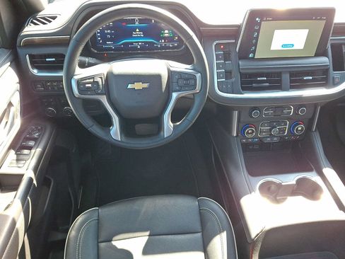 Used 2023 Chevrolet Tahoe Premier AWD/4WD image 12