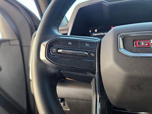 Used 2024 GMC Canyon AT4 w/ Technology Package image 12