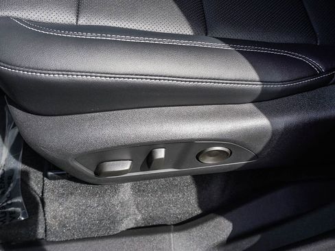 New 2026 Chevrolet Traverse LT FWD image 19