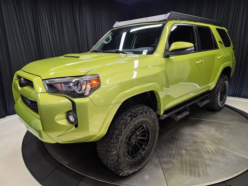 Used 2023 Toyota 4Runner TRD Off-Road Premium w/ Moonroof Package AWD/4WD image 47