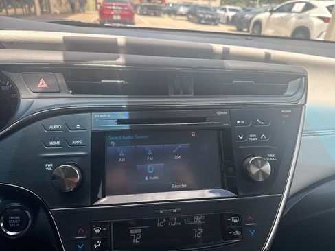 Used 2018 Toyota Avalon XLE Premium FWD image 21