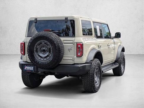 Used 2025 Ford Bronco Outer Banks w/ Sasquatch Package AWD/4WD image 5