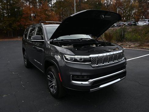 Used 2023 Jeep Grand Wagoneer 4WD w/ Convenience Group III image 32