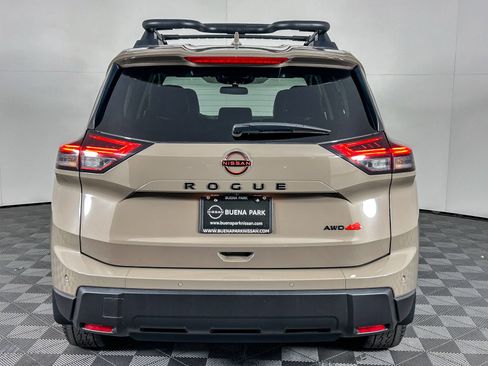 Certified 2025 Nissan Rogue SV image 7