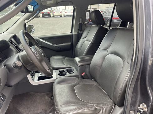 Used 2011 Nissan Pathfinder Silver image 15