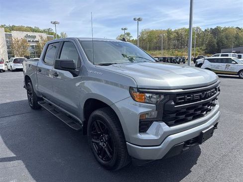 Used 2026 Chevrolet Silverado 1500 Custom image 1