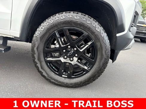 Certified 2025 Chevrolet Colorado Trail Boss AWD/4WD image 8
