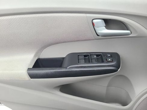Used 2013 Honda Insight LX image 10