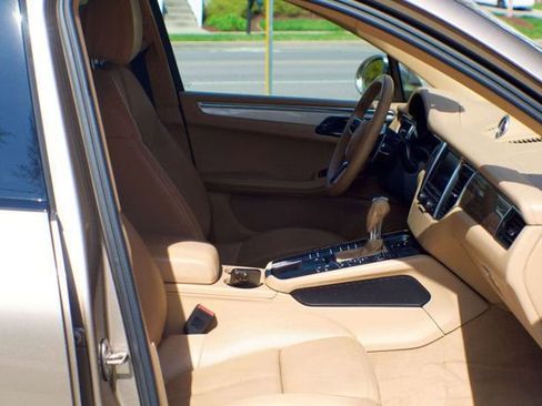 Used 2016 Porsche Macan S image 44