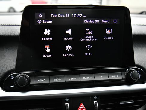 Used 2023 Kia Forte LXS image 18