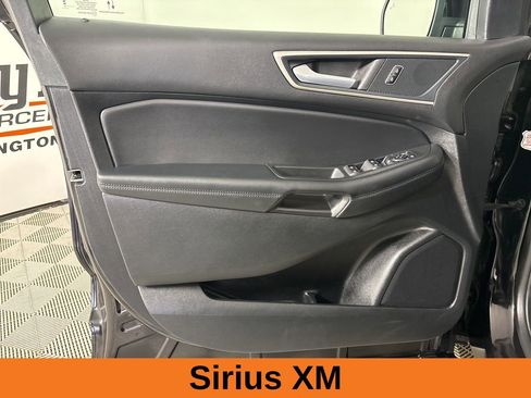 Used 2024 Ford Edge SEL image 9