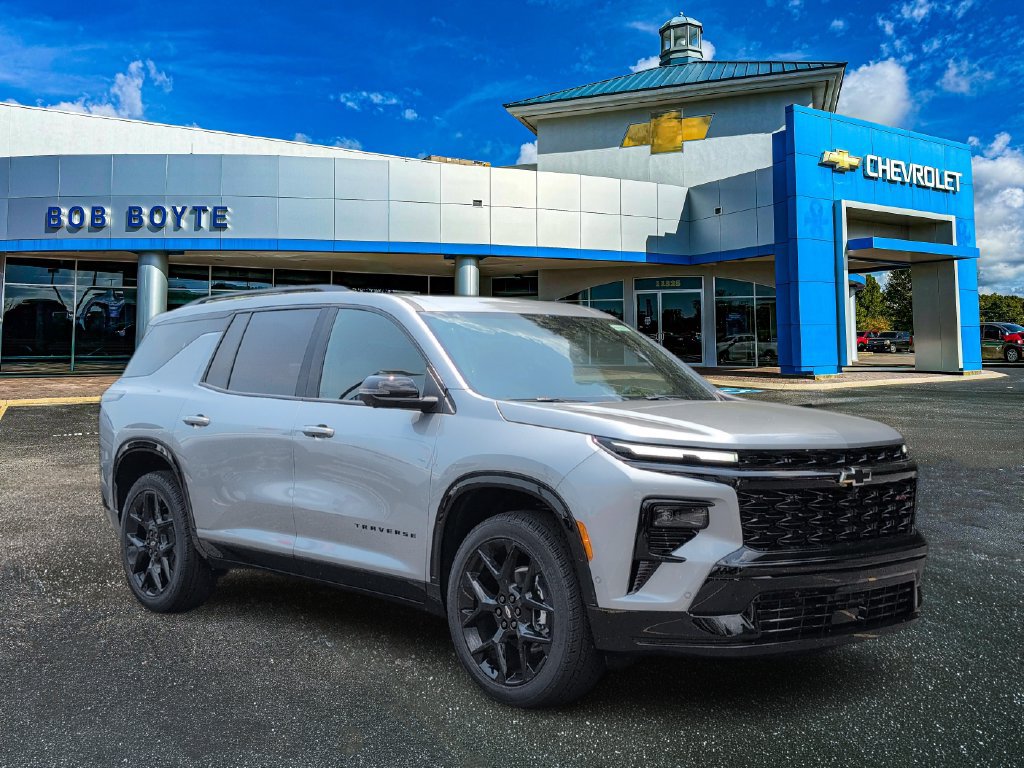 New 2026 Chevrolet Traverse RS w/ LPO, Floor Liner Package FWD image 9
