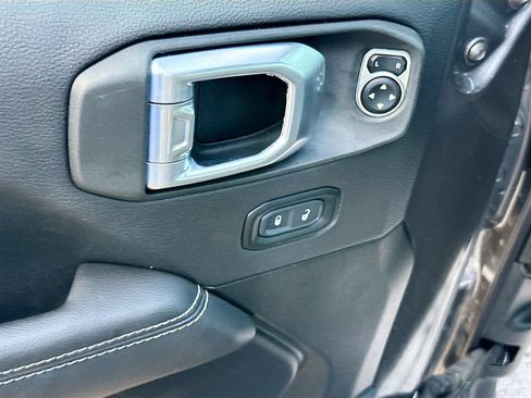 Used 2023 Jeep Wrangler Unlimited Sahara w/ Cold Weather Group AWD/4WD image 19