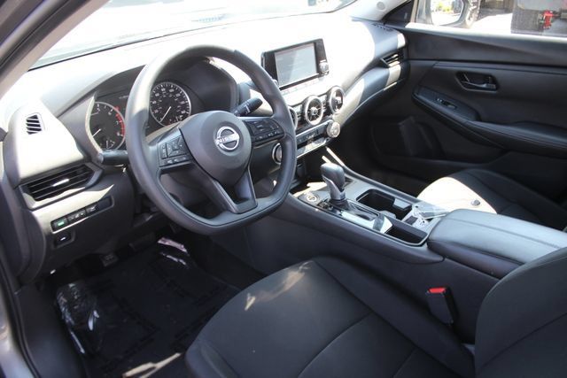 Used 2025 Nissan Sentra S FWD image 3