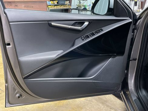 Used 2024 Kia Niro Wind FWD image 12