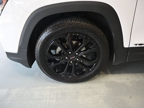 Used 2022 GMC Terrain SLE w/ Driver Convenience Package FWD image 31