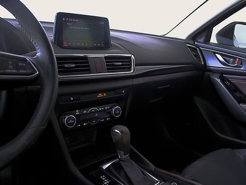 Used 2017 MAZDA MAZDA3 Grand Touring image 27