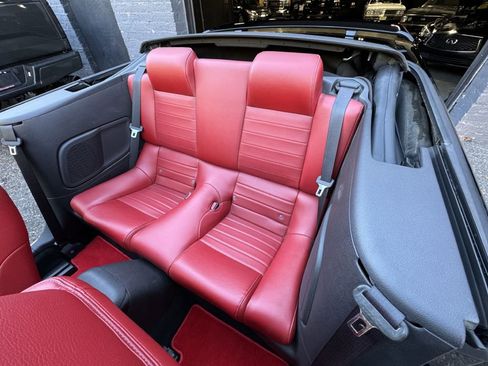 Used 2006 Ford Mustang GT image 21
