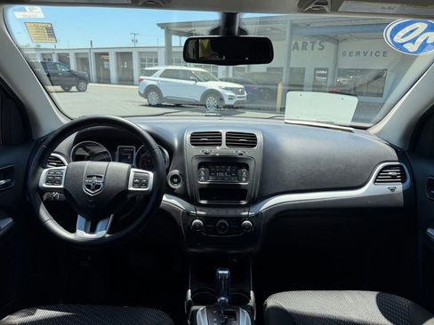 Used 2020 Dodge Journey SE w/ SE Popular Equipment Group FWD image 40