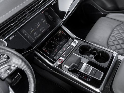 Used 2022 Audi SQ7 Premium Plus AWD/4WD image 31