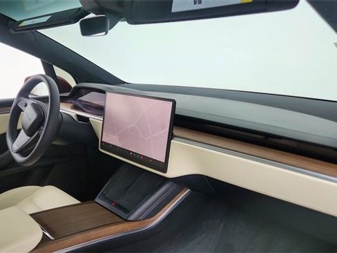Used 2024 Tesla Model X image 20