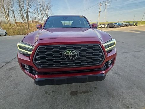 Used 2022 Toyota Tacoma TRD Sport image 12