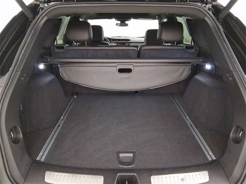 Used 2025 Cadillac XT5 Premium Luxury image 17