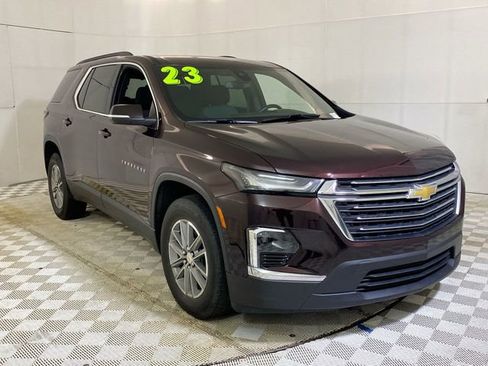 Used 2023 Chevrolet Traverse LT FWD image 1