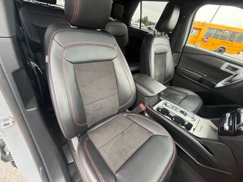 Certified 2023 Ford Explorer ST-Line AWD/4WD image 46