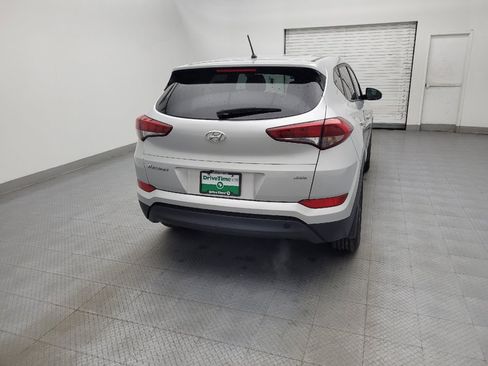 Used 2018 Hyundai Tucson SE image 7