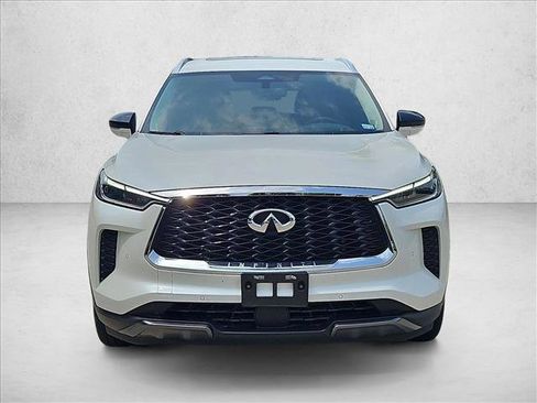 Used 2023 INFINITI QX60 Sensory w/ Vision Package AWD/4WD image 2