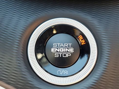 New 2025 Jeep Grand Cherokee L Altitude image 30