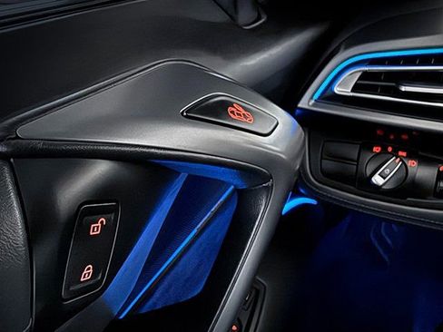 Used 2016 BMW i8 image 20