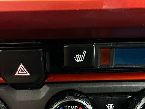 Used 2016 Toyota Tacoma TRD Sport image 30