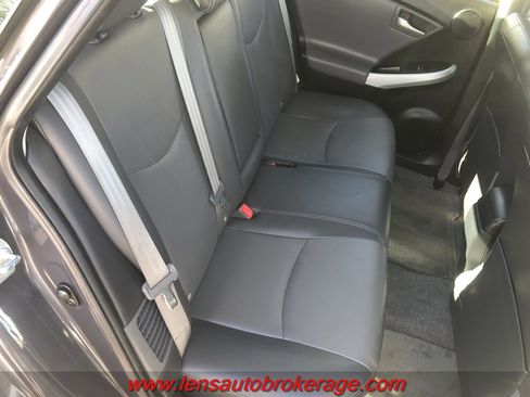 Used 2013 Toyota Prius Four image 19