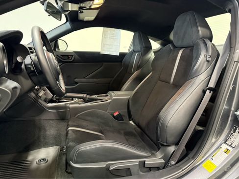 Used 2024 Toyota GR86 Premium RWD image 13
